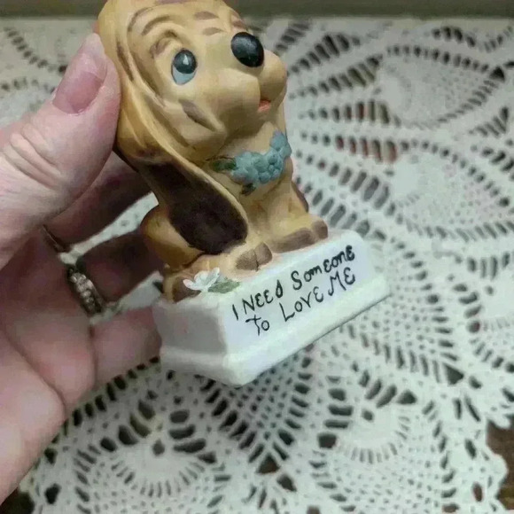 Vintage  dog figurine - Picture 2 of 8